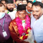 Velammal Nexus Schools welcomed the champion, Mariyappan Thangavelu, the Silver Medalist in Men's High Jump (T24) for India at the Tokyo Paralympics 2020 recently. India's High Jump Champion was given a warm reception by M.V.M. Velmohan, Correspondent, Velammal Educational Trust, on his return at the Chennai Airport. Congratulating the Champion, M. V. M. Velmohan presented him with a bouquet, shawl and garland for his consistency and excellence. Students of Velammal enthusiastically welcomed the Arjuna Awardee raising slogans, holding banners and placards. Velammal felicitated Mariyappan Thangavelu as he has made the Nation proud at the World's biggest sporting stage.