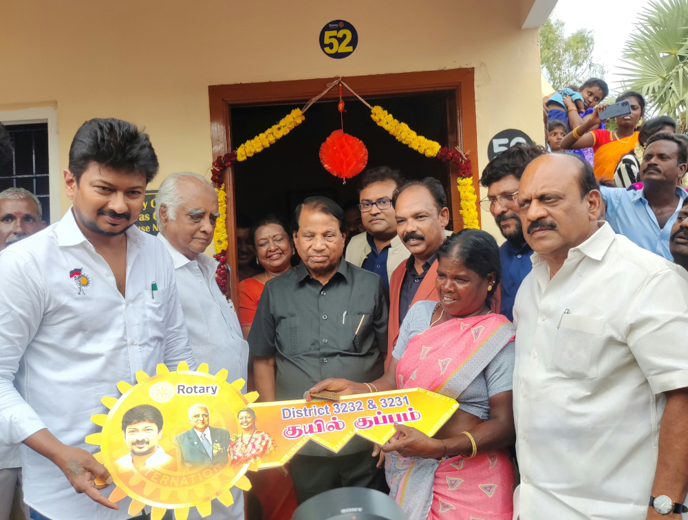 Inauguration of the houses for Irulas community