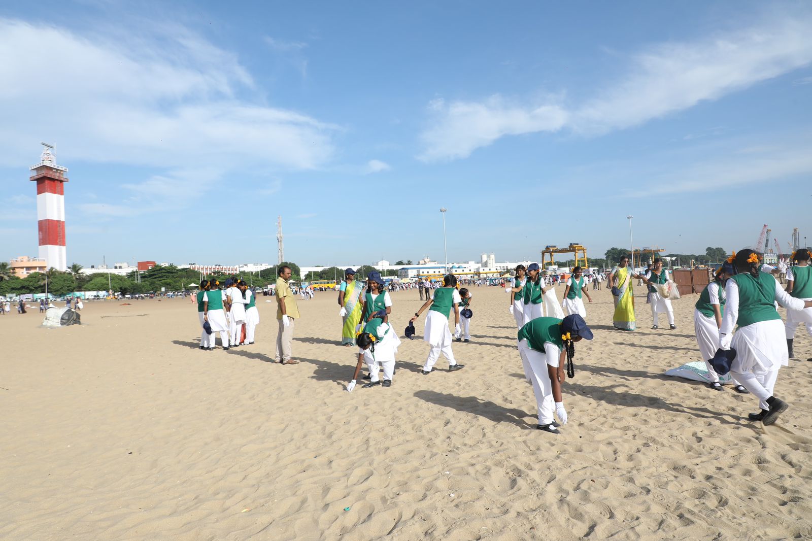 Clean up drive in Beach