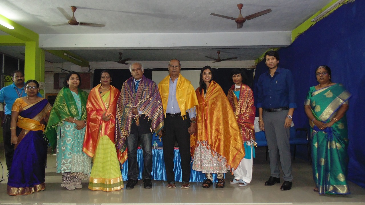 Children’s Day celebration in Leo school The Leo Academy of Excellence Senior Secondary School, AnnaNagar West, has celebrated Children’s Day on Nov.14 in its premises. Prof Dato Dr. GP. Doraisamy, Secretary General-WHD, Malaysia, Founder and Deputy President of Malaysia Corruption Watch (MCW) rendered a motivational speech about the importance of education. The event was participated by Meenakshi Suryaprakash, State President - WHD, Tamilnadu, Hemalatha, WHD Intellectual head, Datin Dr. Sithra Devi and Hema Doraisamy. Hema Doraisamy had an interactive session about international exposure and various career options with the school students. The Secretary V. Kishorenath (The Leo Academy of Excellence Sr.Secondary School) honoured the Malaysian team.